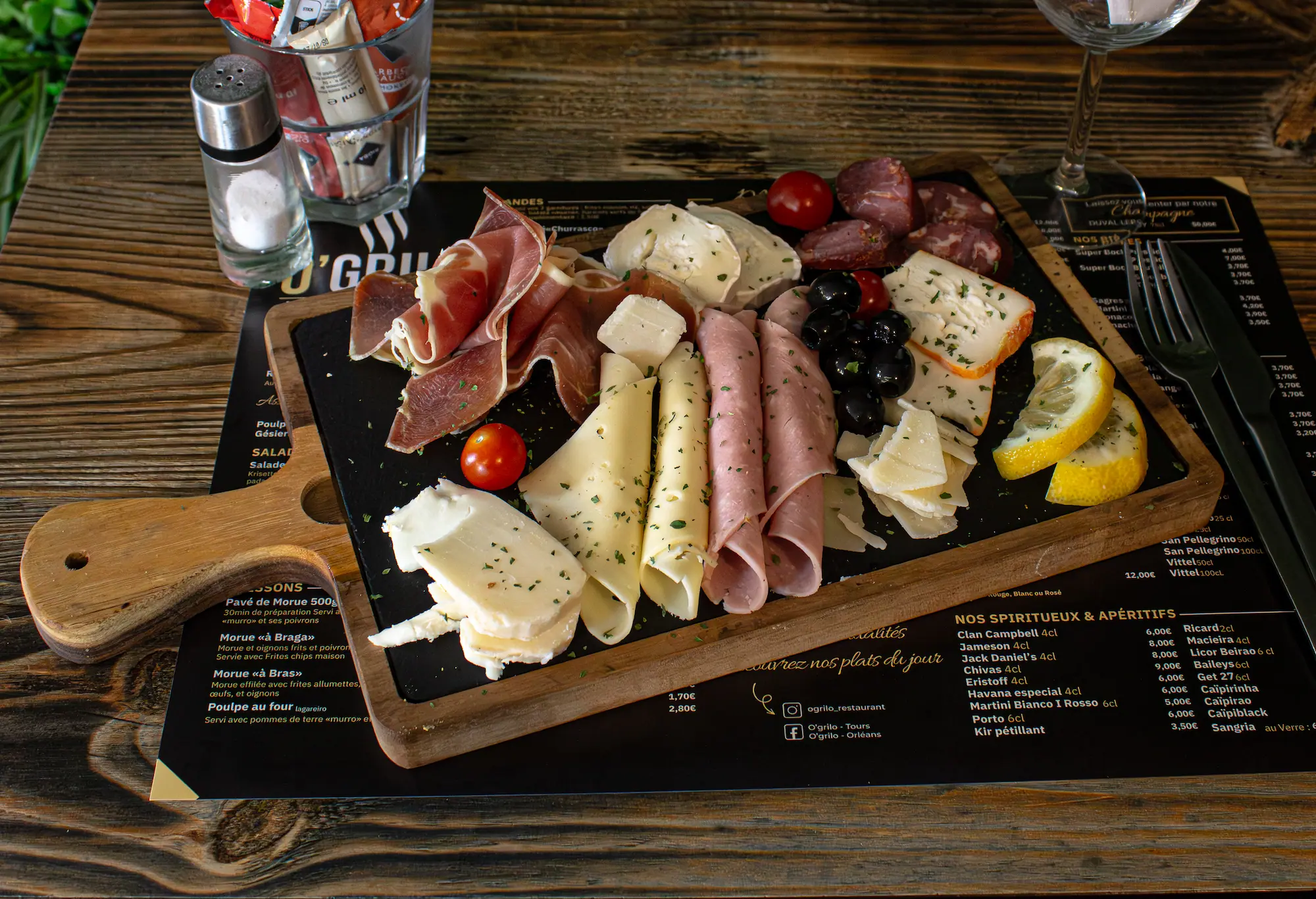 Photo du plat Assiette de charcuterie & fromages - Restaurant O'Grilo